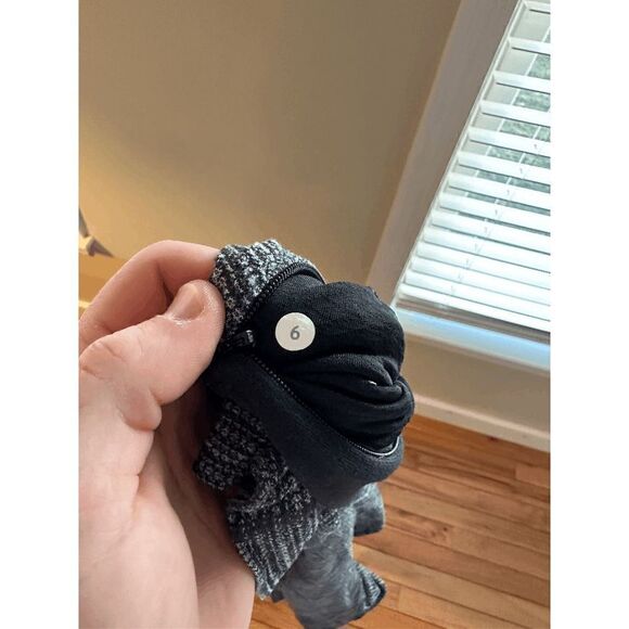 Lululemon Think Fast Long Sleeve Coco Pique Black / Black size 6 thumbholes - Picture 2 of 5